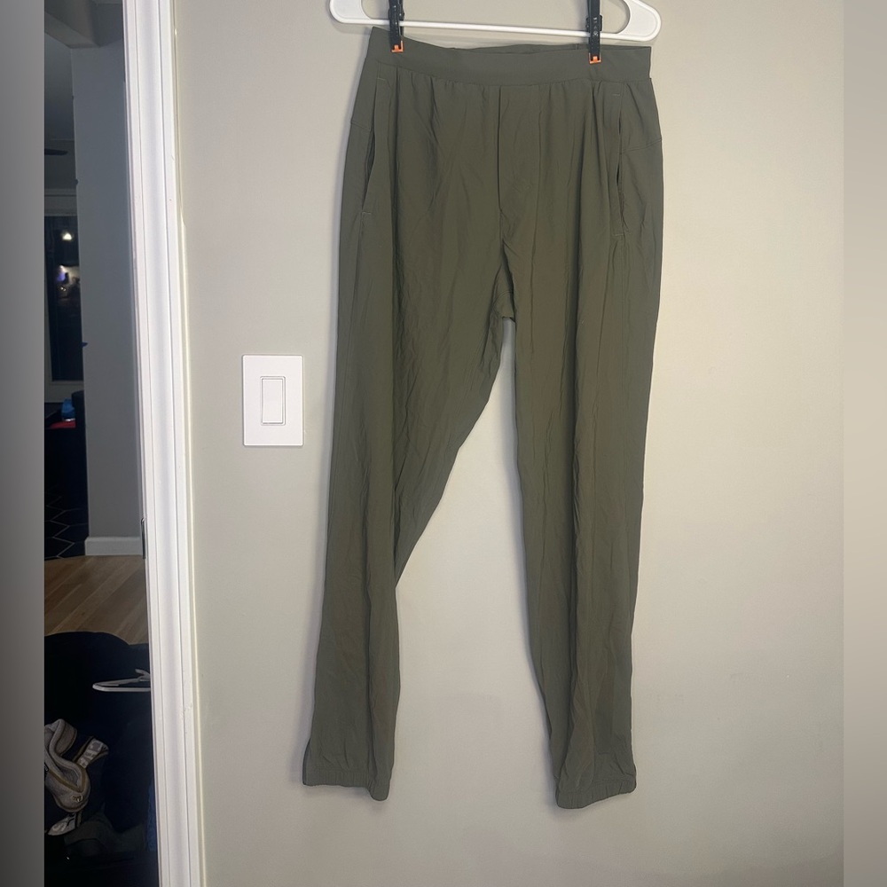 lululemon athletica Men's Olive Joggers